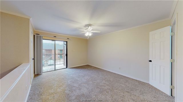 904 University Oaks Boulevard 80, College Station, TX 77840