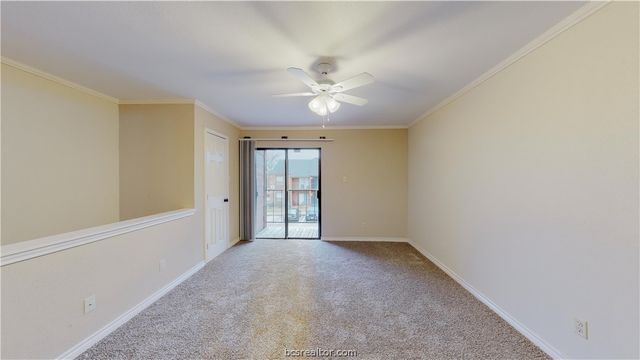 904 University Oaks Boulevard 80, College Station, TX 77840