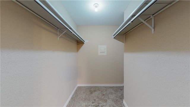 904 University Oaks Boulevard 80, College Station, TX 77840