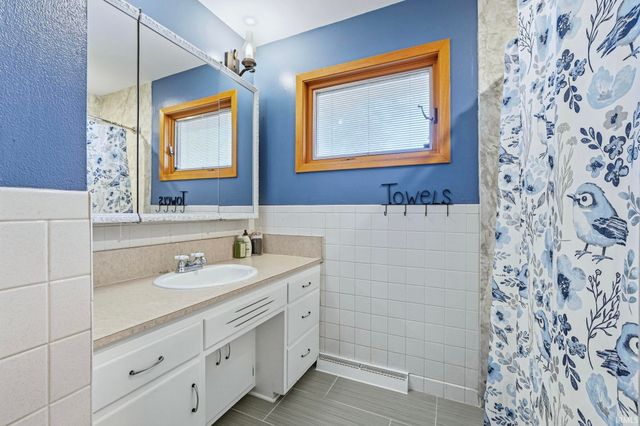1233 Kenwood Ave, Fort Wayne, IN 46805