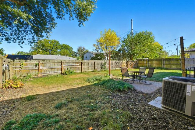 1233 Kenwood Ave, Fort Wayne, IN 46805