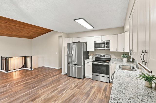16980 Blind Lake Trail SE, Prior Lake, MN 55372