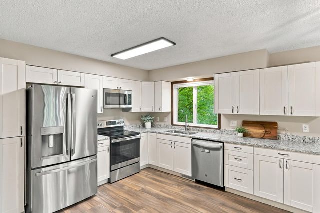 16980 Blind Lake Trail SE, Prior Lake, MN 55372