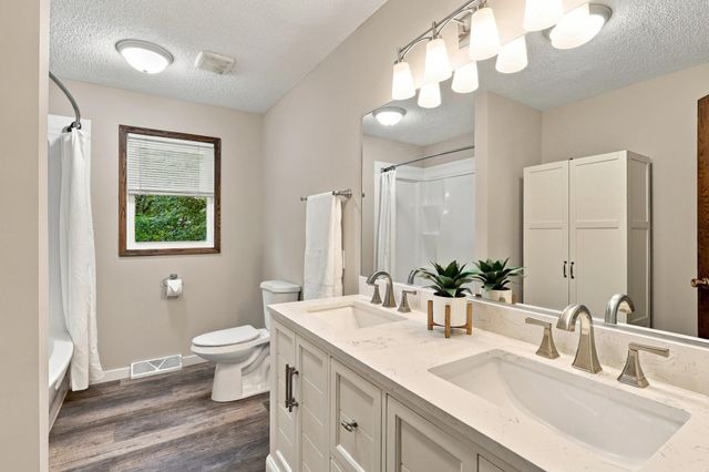 16980 Blind Lake Trail SE, Prior Lake, MN 55372