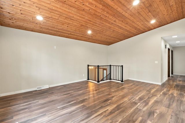 16980 Blind Lake Trail SE, Prior Lake, MN 55372