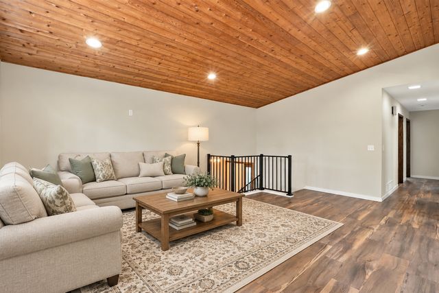 16980 Blind Lake Trail SE, Prior Lake, MN 55372