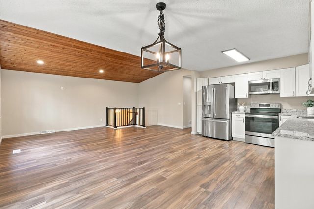 16980 Blind Lake Trail SE, Prior Lake, MN 55372