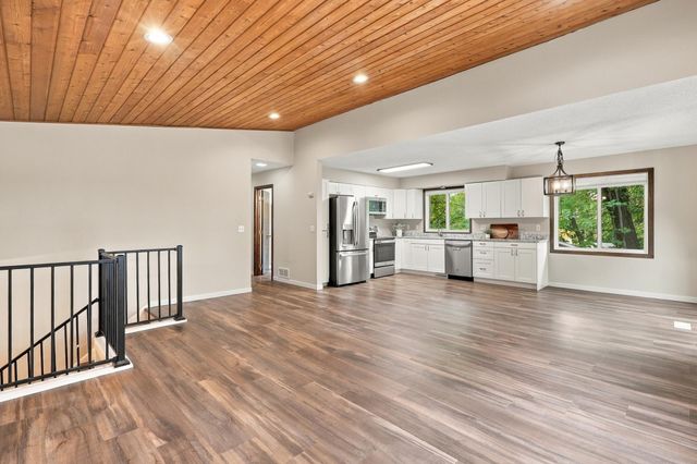 16980 Blind Lake Trail SE, Prior Lake, MN 55372