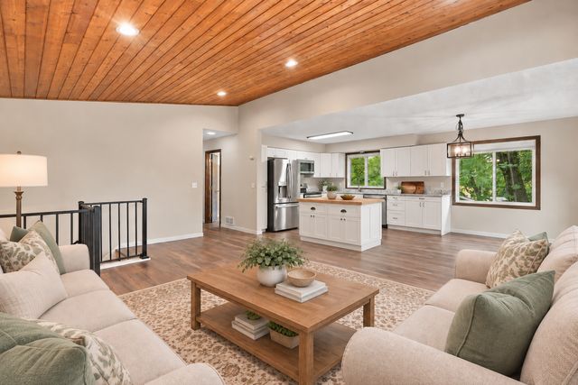 16980 Blind Lake Trail SE, Prior Lake, MN 55372