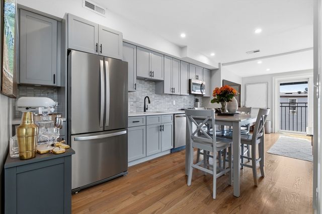 159 Bennington St 3, Boston, MA 02128