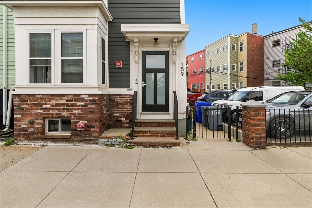 159 Bennington St 3, Boston, MA 02128