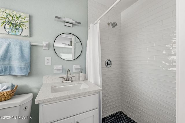 3268 E VICTORIA Court, Jacksonville, FL 32216