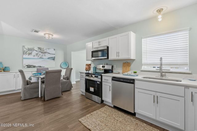 3268 E VICTORIA Court, Jacksonville, FL 32216