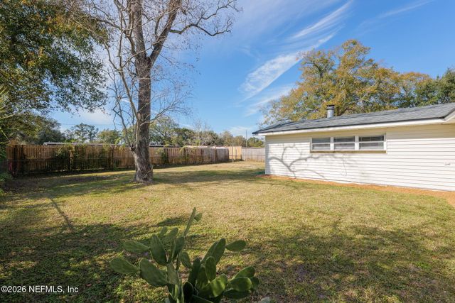 3268 E VICTORIA Court, Jacksonville, FL 32216