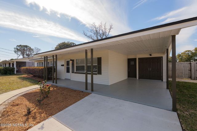 3268 E VICTORIA Court, Jacksonville, FL 32216