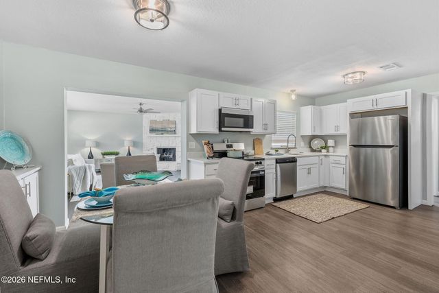 3268 E VICTORIA Court, Jacksonville, FL 32216