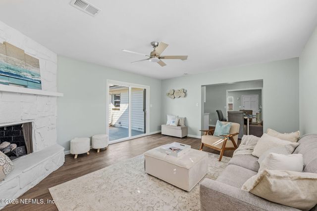 3268 E VICTORIA Court, Jacksonville, FL 32216