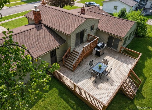 2877 Burgess Hill Drive, Waterford, MI 48329