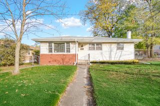1649 Kuhn Drive, Schererville, IN 46375