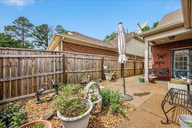 7439 MACON RD, Cordova, TN 38018