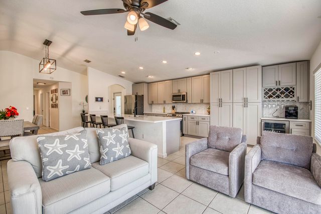 6036 Azalea Circle, West Palm Beach, FL 33415