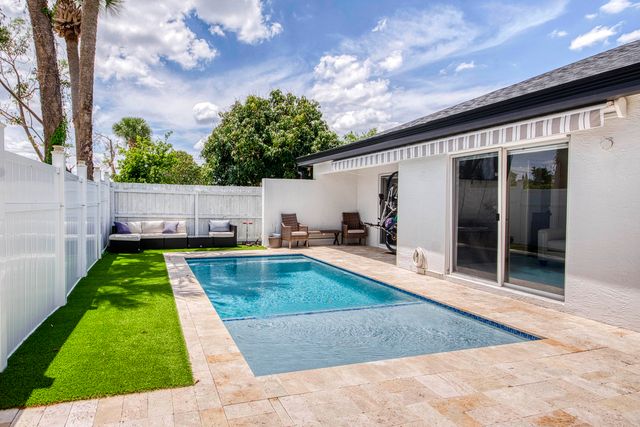 6036 Azalea Circle, West Palm Beach, FL 33415