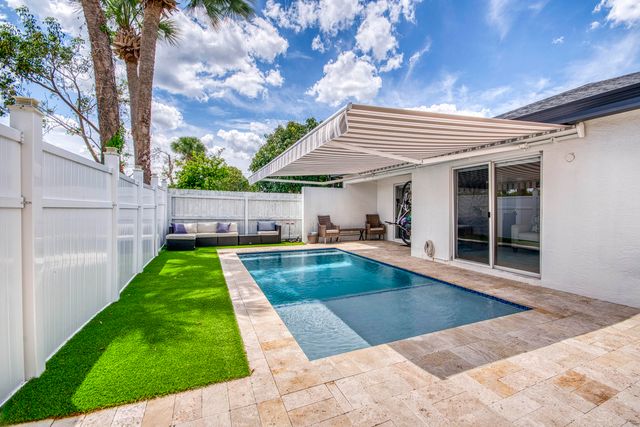 6036 Azalea Circle, West Palm Beach, FL 33415