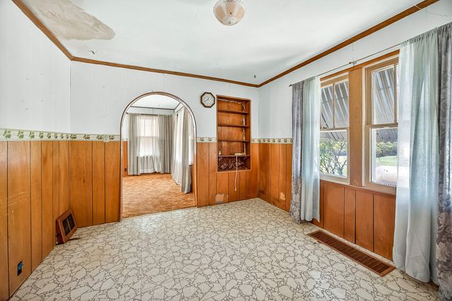 2463 W Farm Road 76, Springfield, MO 65803