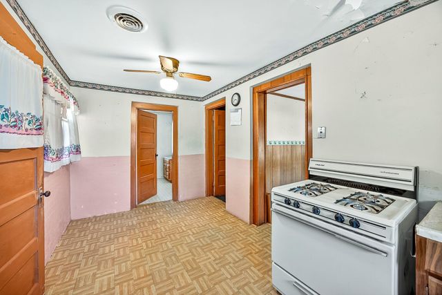 2463 W Farm Road 76, Springfield, MO 65803