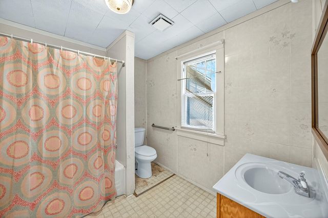 2463 W Farm Road 76, Springfield, MO 65803