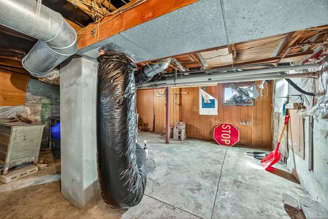 2463 W Farm Road 76, Springfield, MO 65803