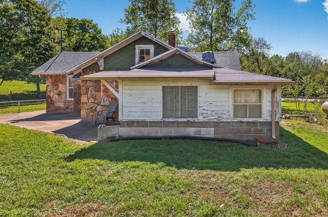 2463 W Farm Road 76, Springfield, MO 65803