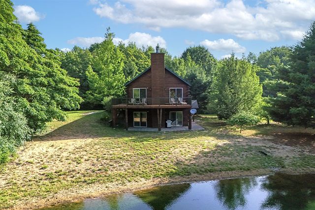 6645 Foote Trail, Fennville, MI 49408