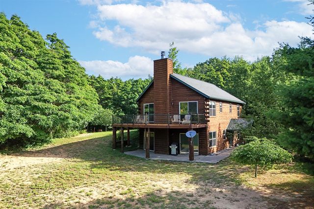 6645 Foote Trail, Fennville, MI 49408