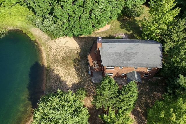 6645 Foote Trail, Fennville, MI 49408