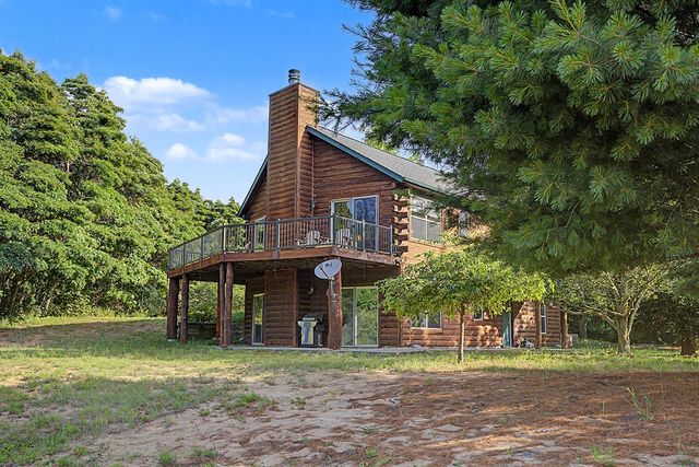 6645 Foote Trail, Fennville, MI 49408