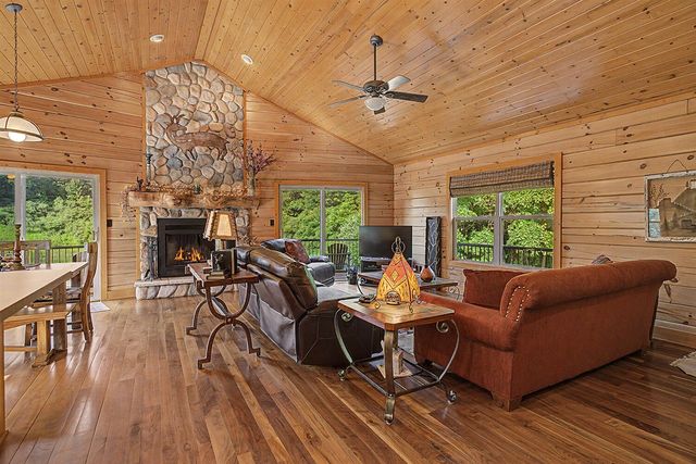 6645 Foote Trail, Fennville, MI 49408