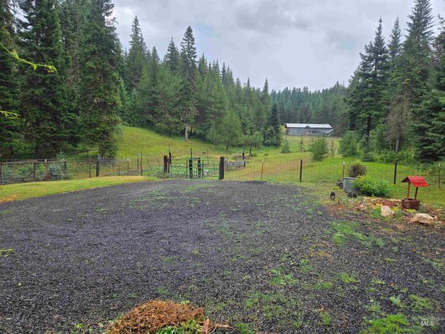 22848 Hwy 11, Weippe, ID 83553
