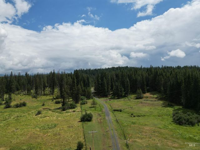 22848 Hwy 11, Weippe, ID 83553