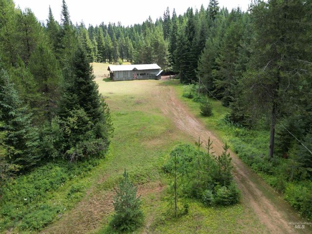 22848 Hwy 11, Weippe, ID 83553