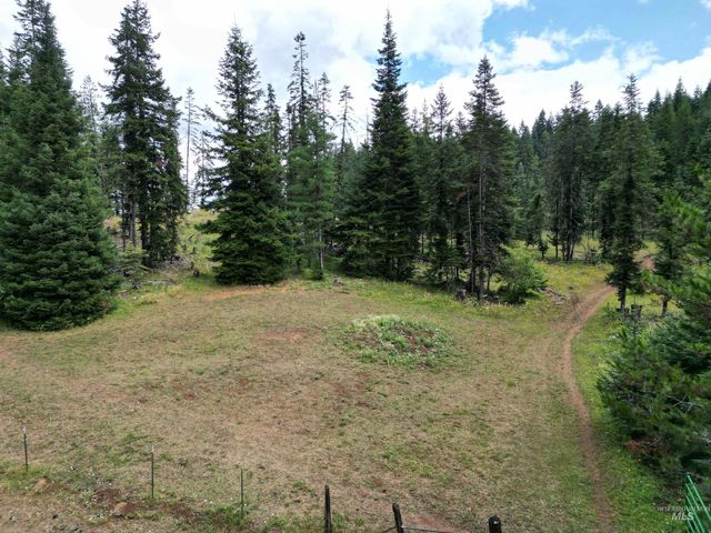22848 Hwy 11, Weippe, ID 83553