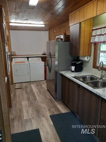 22848 Hwy 11, Weippe, ID 83553
