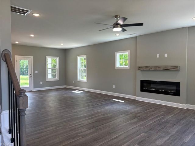 7376 Ridge Road, Winston-salem, NC 27107