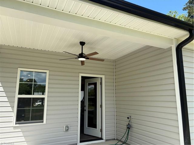 7376 Ridge Road, Winston-salem, NC 27107