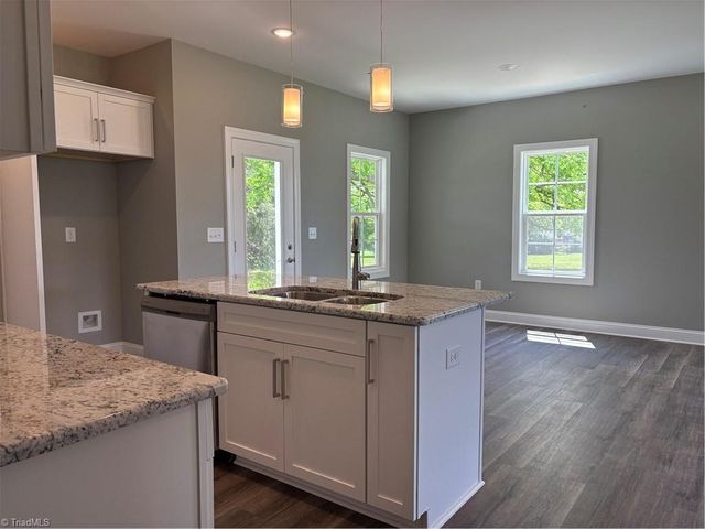 7376 Ridge Road, Winston-salem, NC 27107