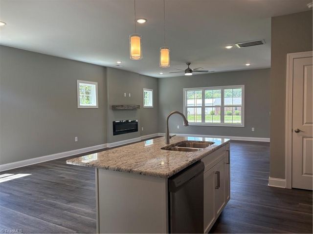 7376 Ridge Road, Winston-salem, NC 27107