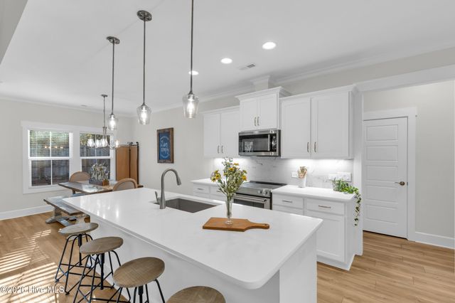 452 Beaumont Oaks Drive, Wilmington, NC 28411