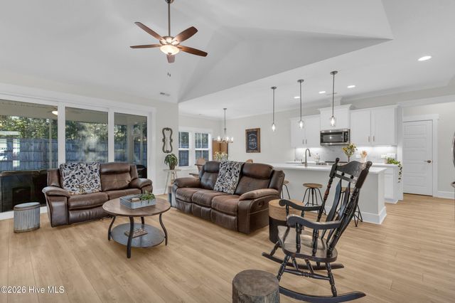 452 Beaumont Oaks Drive, Wilmington, NC 28411