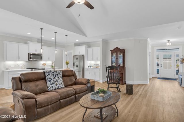 452 Beaumont Oaks Drive, Wilmington, NC 28411