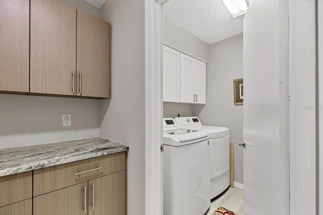 7608 FAIRWAY WOODS DRIVE 206, Sarasota, FL 34238